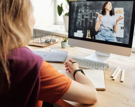 7 Beneficios Inesperados del Aprendizaje de Idiomas en Línea